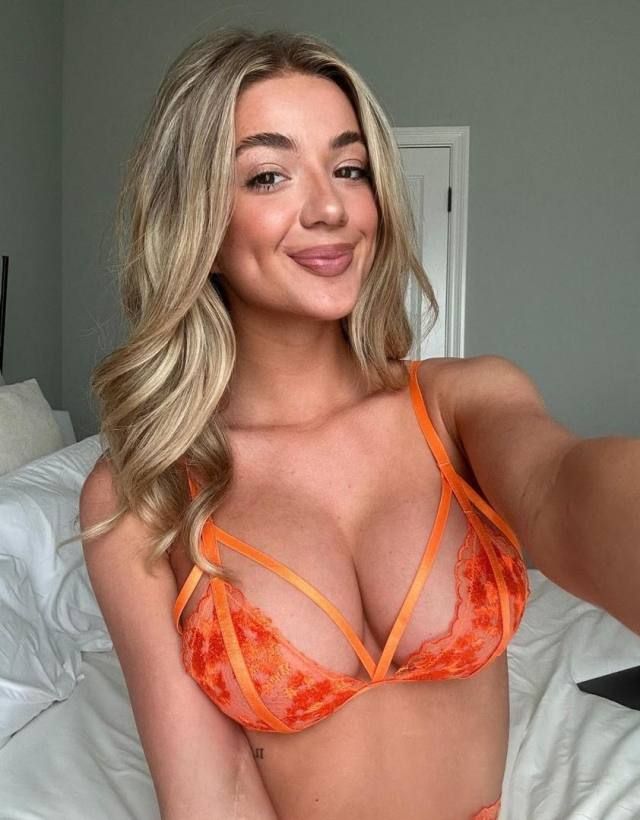 Im available 247, Hit me up baby - Image 3